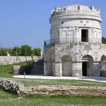 Вилла Villetta Raffaello 217 *